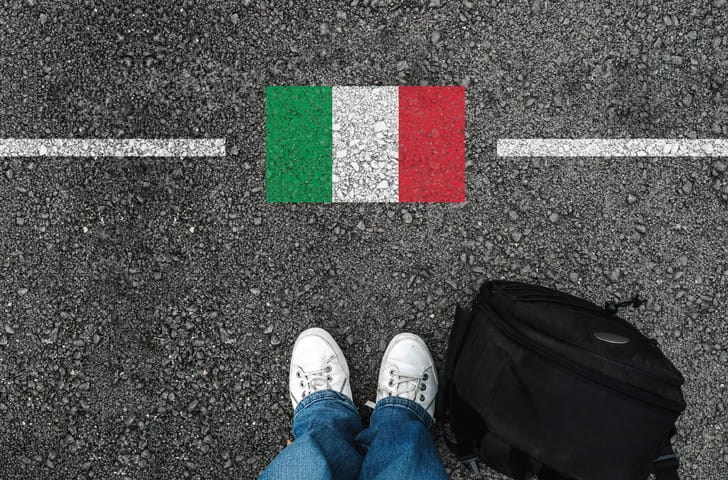 البحث عن عمل في إيطاليا و عقود العمل في إيطاليا لعام 2021