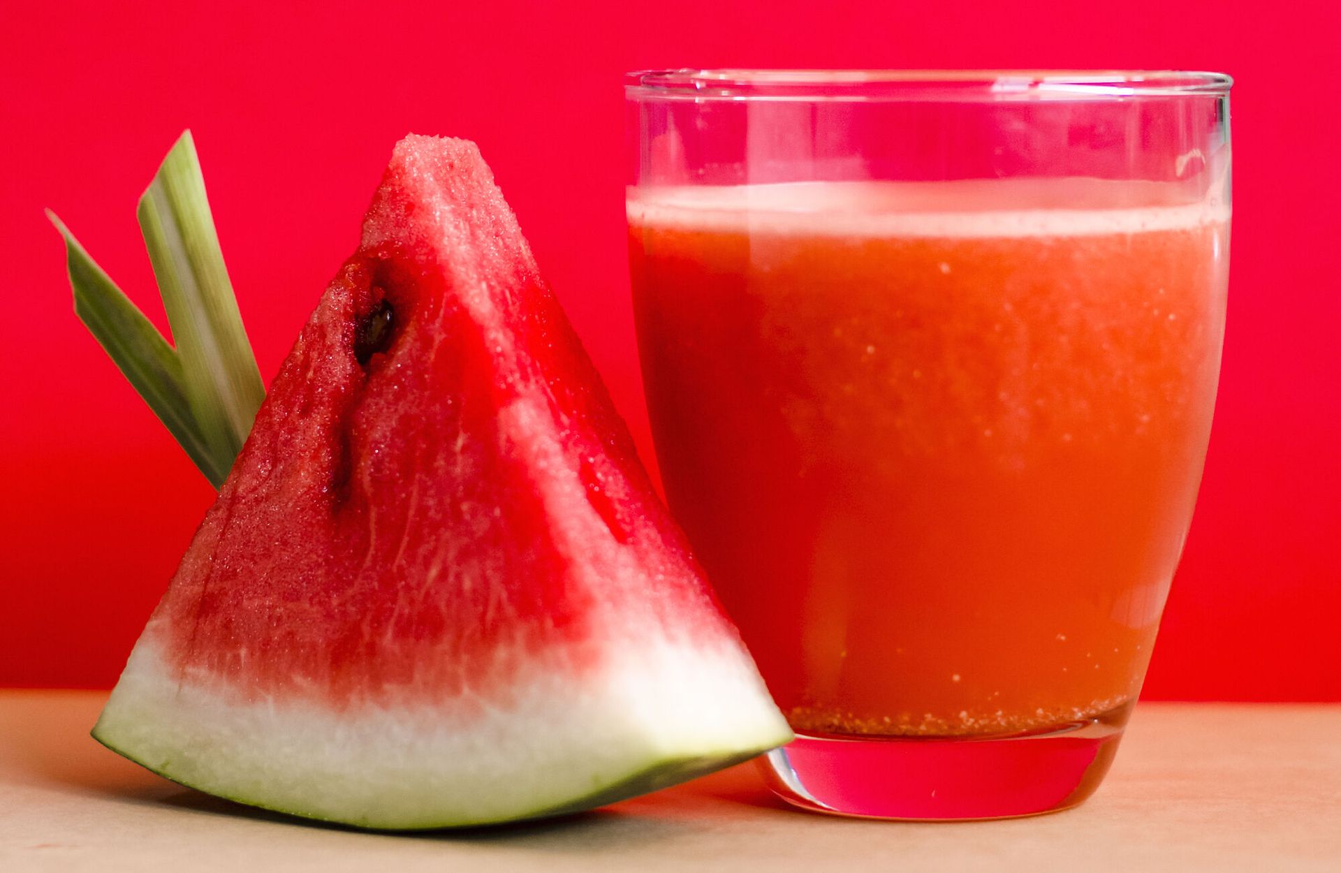 عصير البطيخ .. أفضل طريقة ل سهولة الهضم و طرد السموم